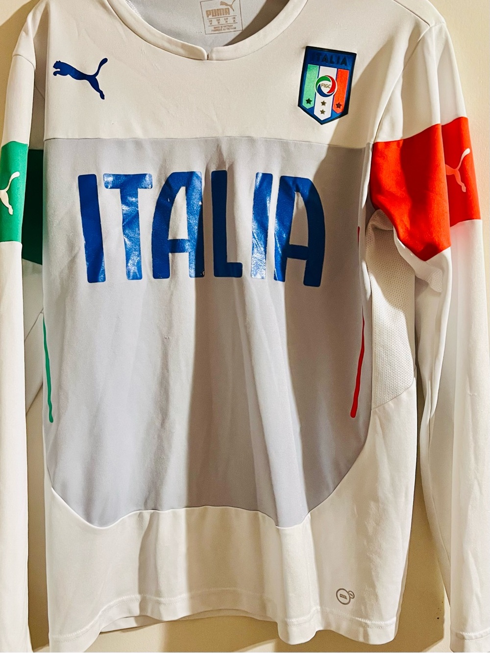 Italia World Cup Puma Long Sleeve Soccer Jersey with Blue, Green and Red Medium